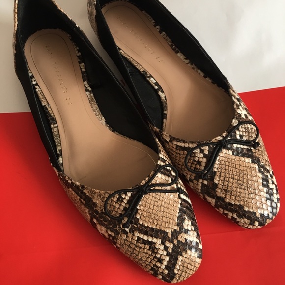 Zara Shoes - Zara Flat Shoes Zara Shoes - Zara Flat Shoes